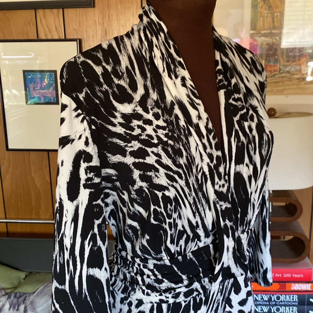 NY & Co animal print top, Large EUC - Picture 3 of 10